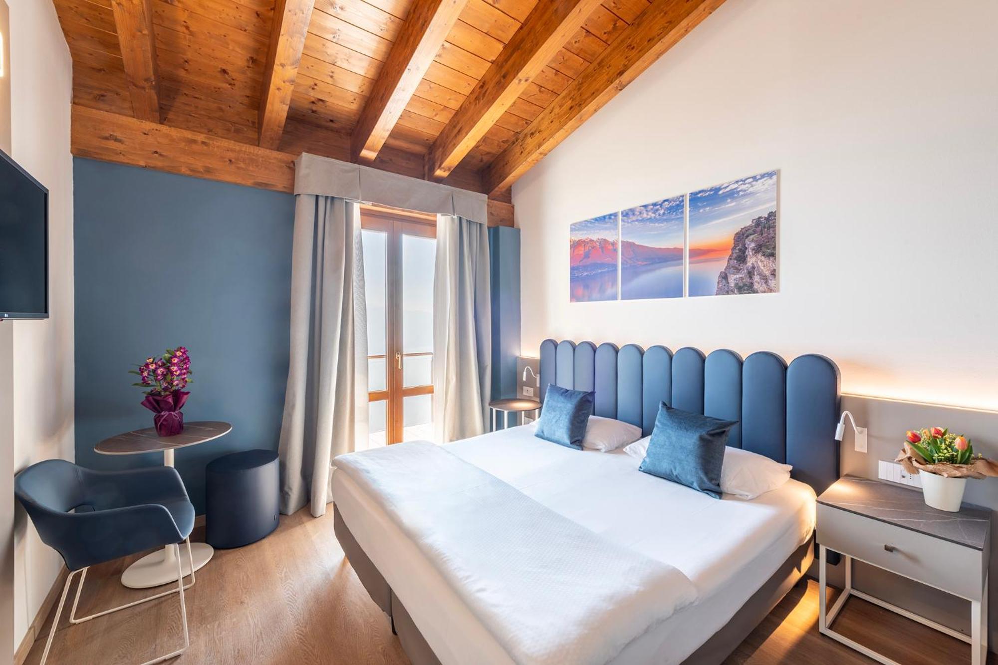 Hotel Pineta Campi Tremosine Exterior photo